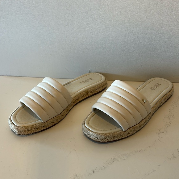 Michael Kors Rattan Slides - Picture 1 of 2